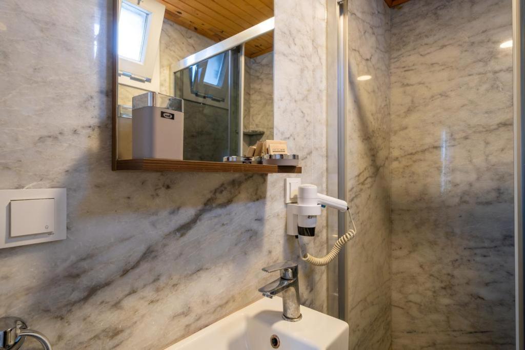 Mucho Boutique Hotel ボドルム エクステリア 写真